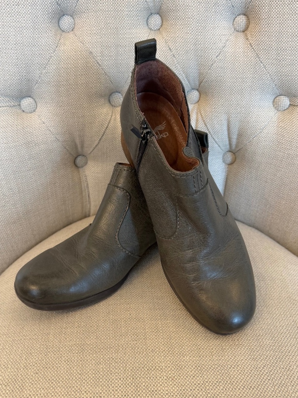 DANSKO Lola Ankle Bootie Olive Green EU 39 US 8.5